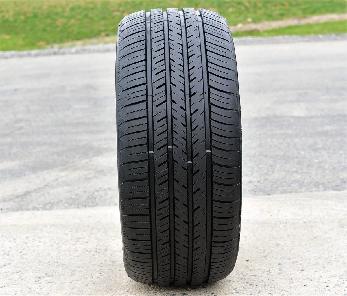 Sizeet of 4 (FOUR) Atlas Force UHP 205/40R18 86W XL A/Size High Performance Tires Fits: 2012-15 Mini Cooper Roadster John Cooper Works, 2009-11 Mini Cooper John Cooper Works Clubman